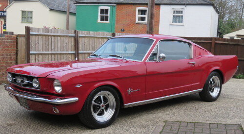 Ford-Mustang-1965-Fastback-Coupe-01.jpg