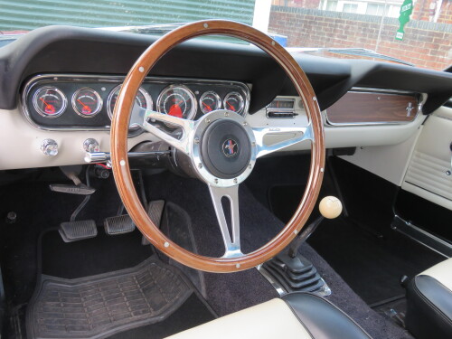 Ford-Mustang-1965-Fastback-Coupe-16.jpg
