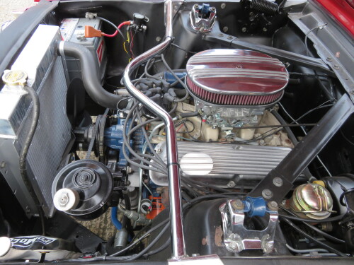 Ford-Mustang-1965-Fastback-Coupe-moteur.jpg