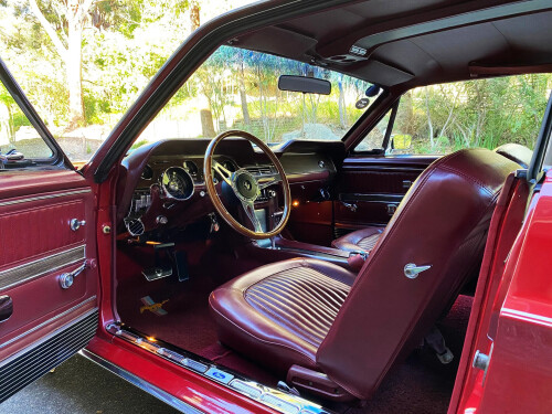Mustang-1968-Coupe-Rouge-pomme-3.jpg