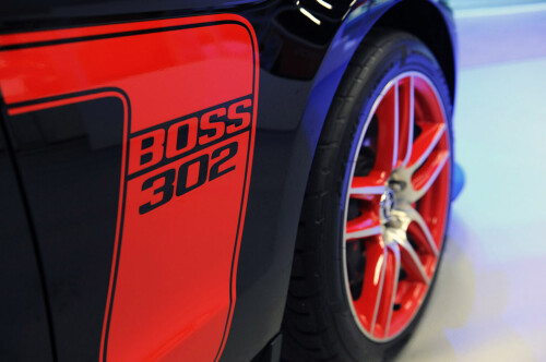 Aile-Mustang-boss-302-Laguna-Seca-2012.jpg
