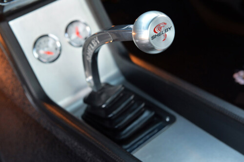 Levier-vitesse-Mustang-shelby-gt500cr-coyote.jpg