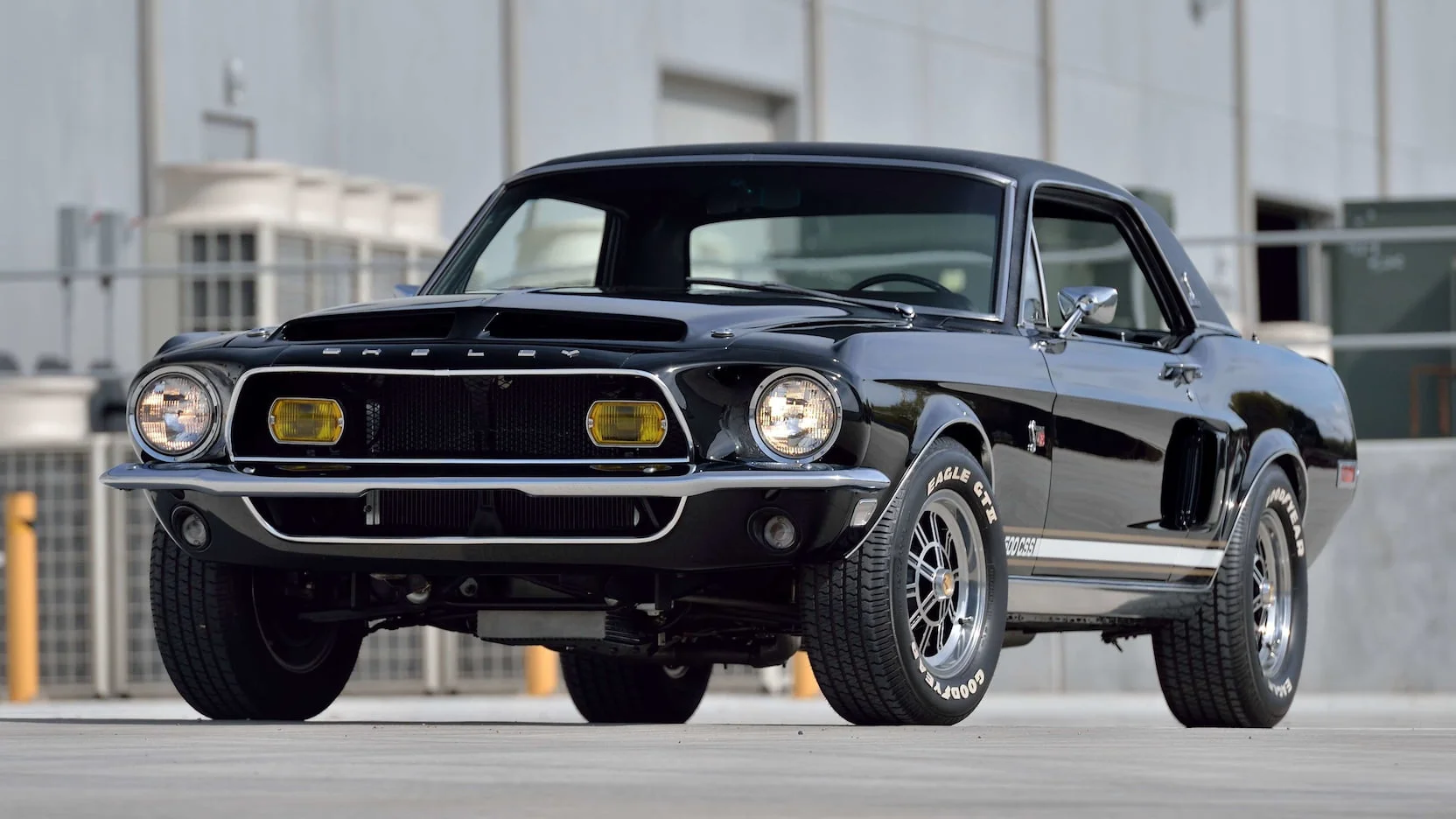Le “frelon noir” de Carroll Shelby